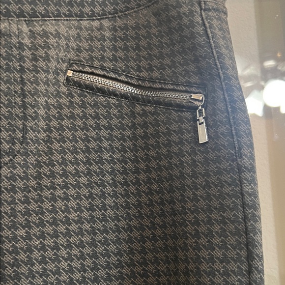 Liverpool Black Textured Leggings - Picture 4 of 10